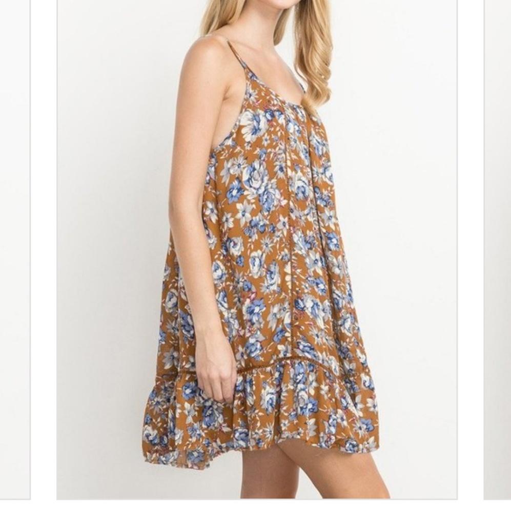 💋Cute Dress - Picture 1 of 3